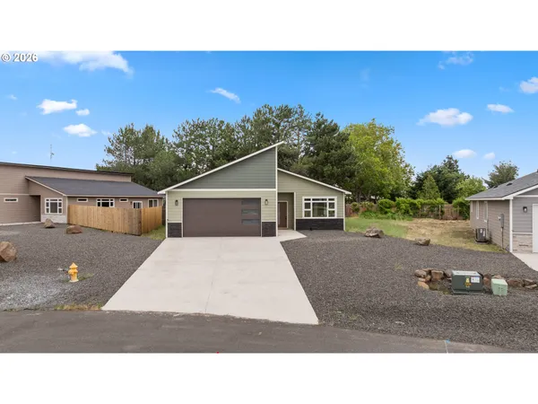 $599,900 | 402 Lolly Lane, Dallesport, WA 98617