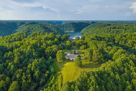 $949,900 | 11720 Fox Hill Road, Baxter, TN 38544