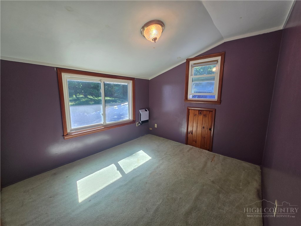 159 Hubert Street Newland, NC 28657 - Photo 23 of 40