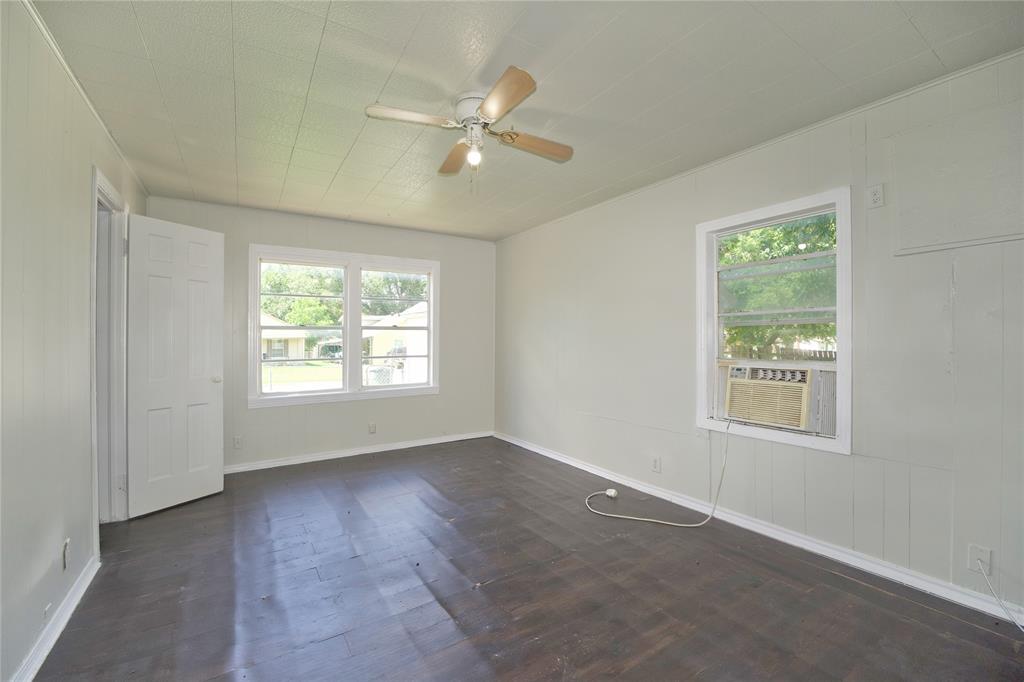 901 North Howeth Street Gainesville, TX 76240 - Photo 17 of 24