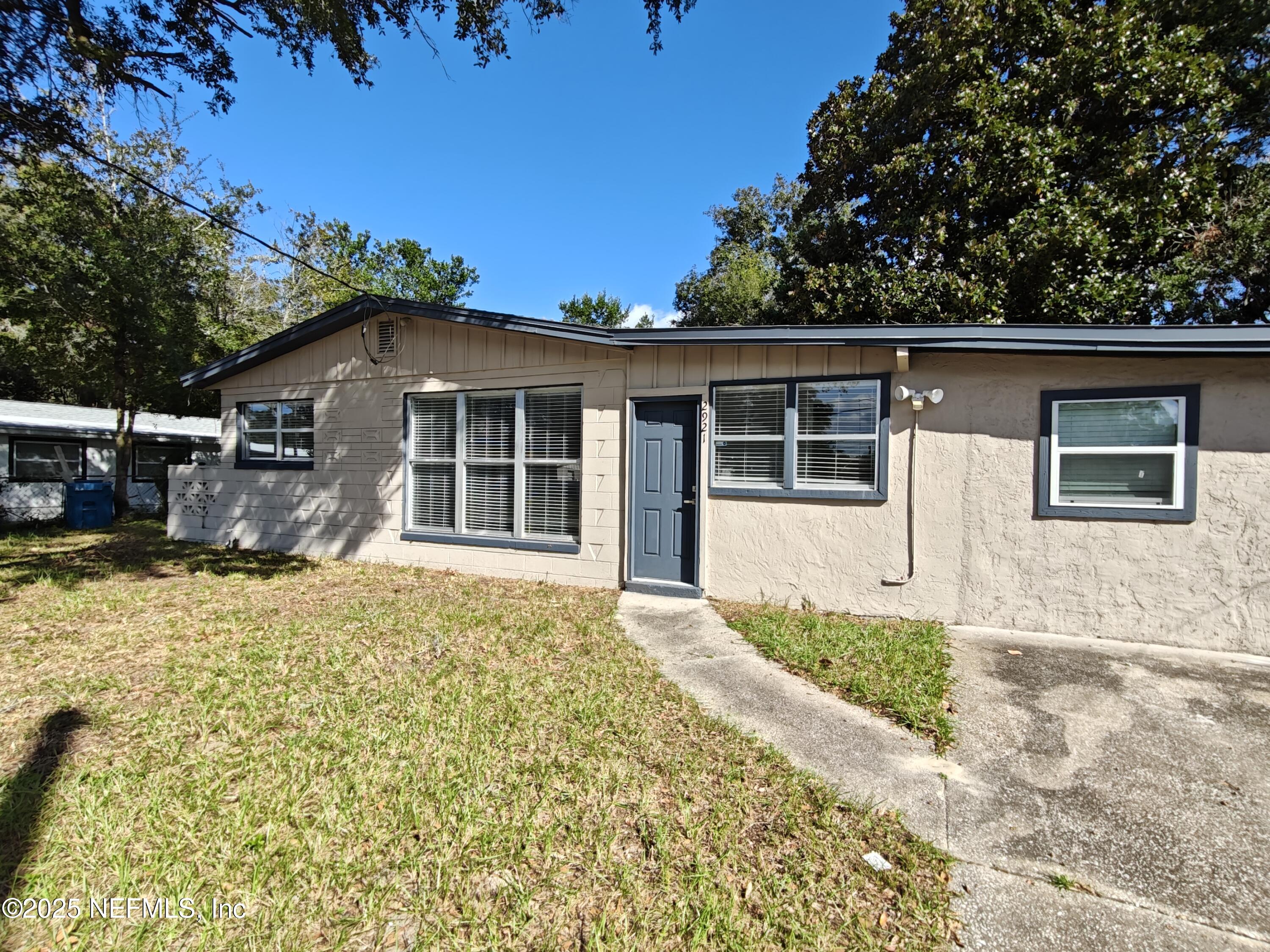 2921 Mansion Road Jacksonville, FL 32277 - Photo 3 of 40 IMG20251105133348