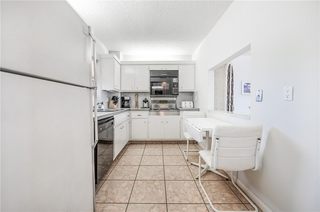303 North Riverside Drive, Unit PH6 Pompano Beach, FL 33062 - Photo 4 of 17 Photo 4