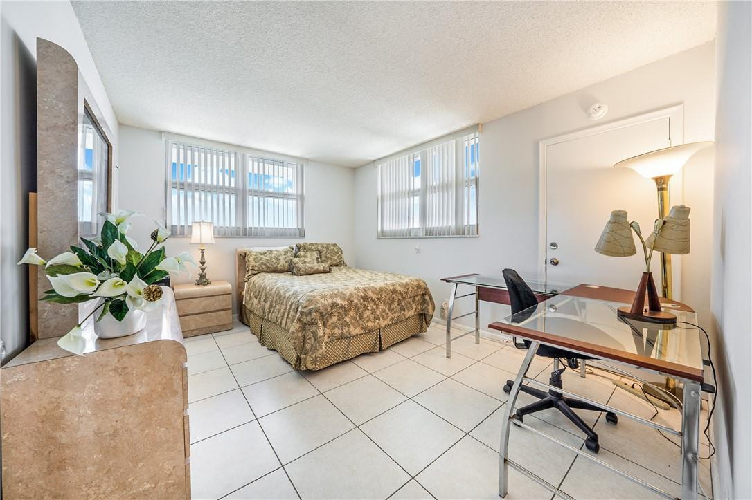 303 North Riverside Drive, Unit PH6 Pompano Beach, FL 33062 - Photo 5 of 17 Photo 5
