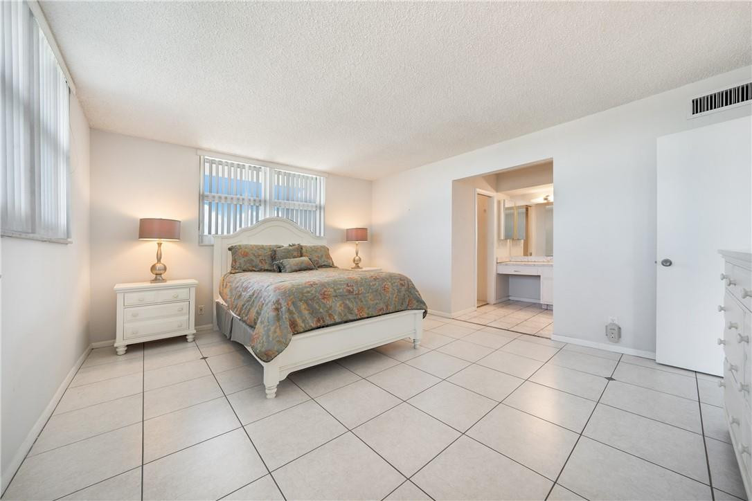 303 North Riverside Drive, Unit PH6 Pompano Beach, FL 33062 - Photo 8 of 17 Photo 8
