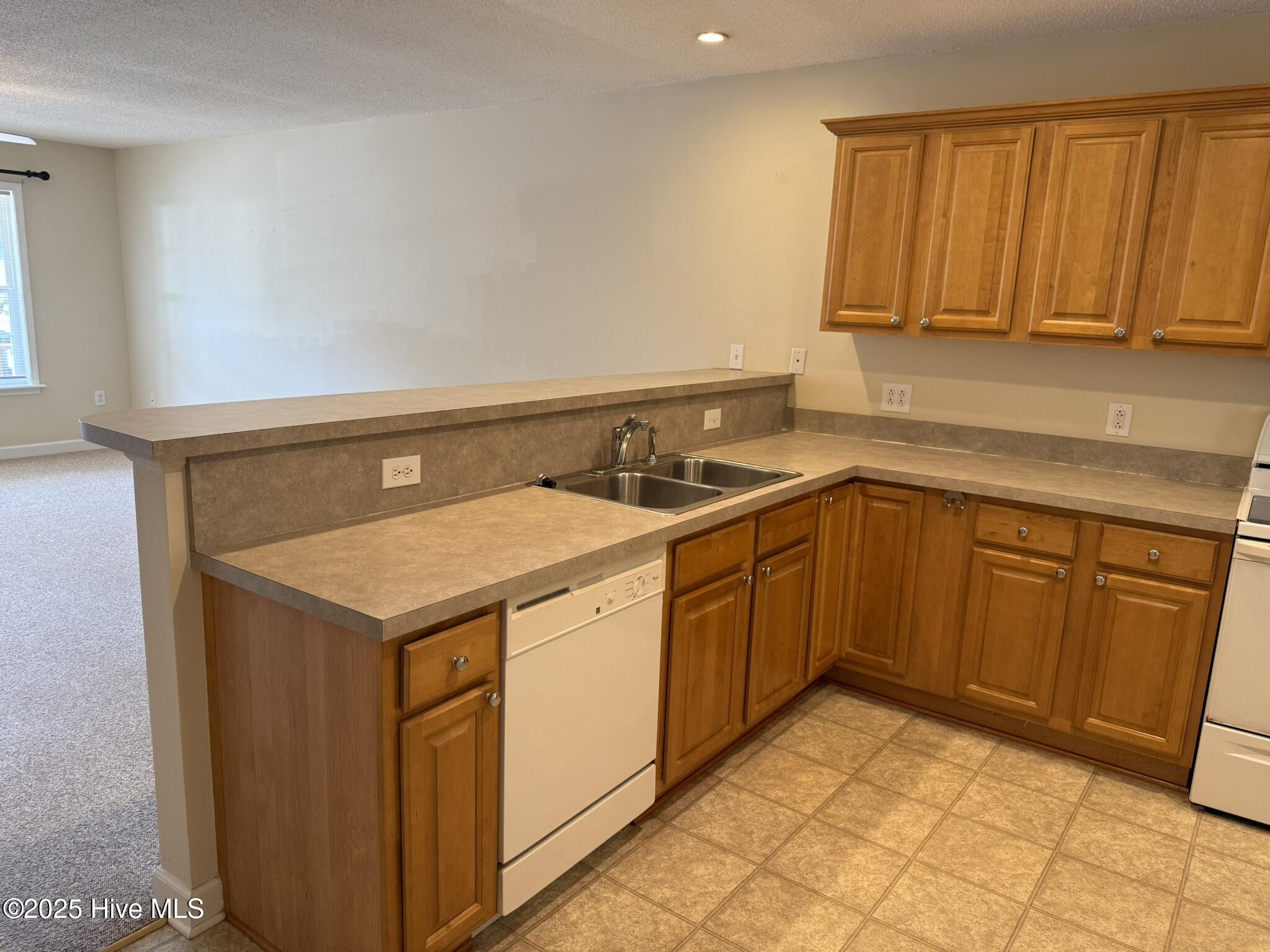 1003 High Point Avenue Southwest, Unit 3 Calabash, NC 28467 - Photo 4 of 12 IMG_7311