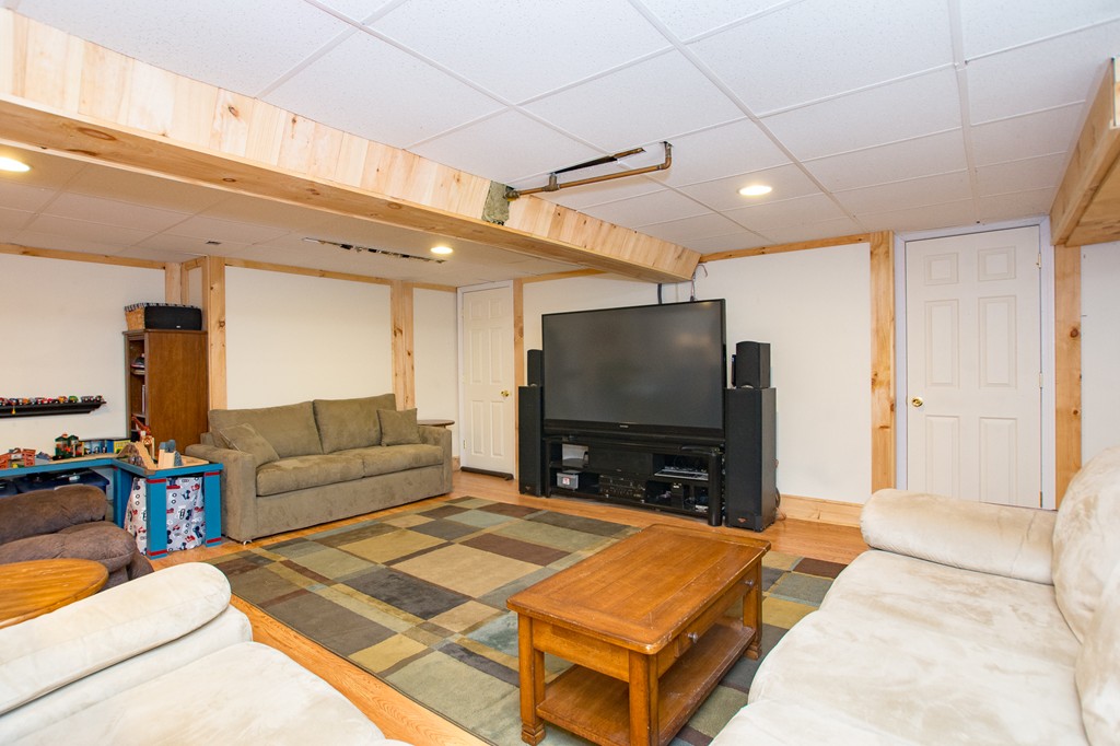 16 Robin Road Milford, MA 01757 - Photo 22 of 30 Gallery Image 22