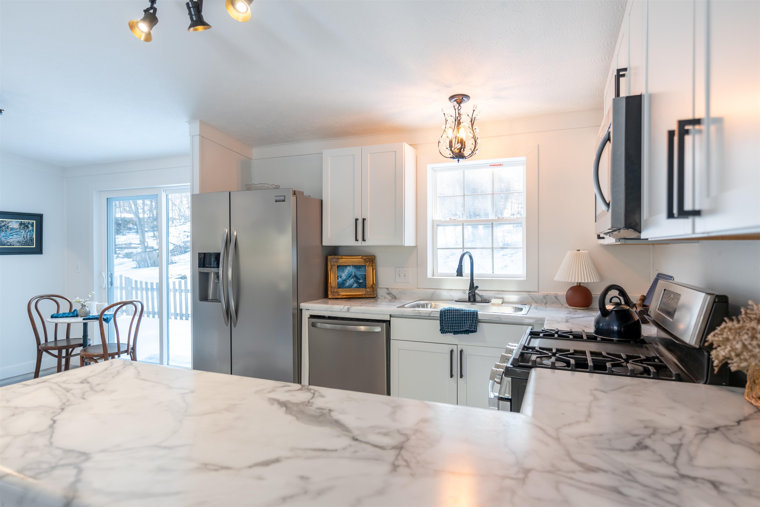 457 North Garfield Road Traverse City, MI 49696 - Photo 9 of 42