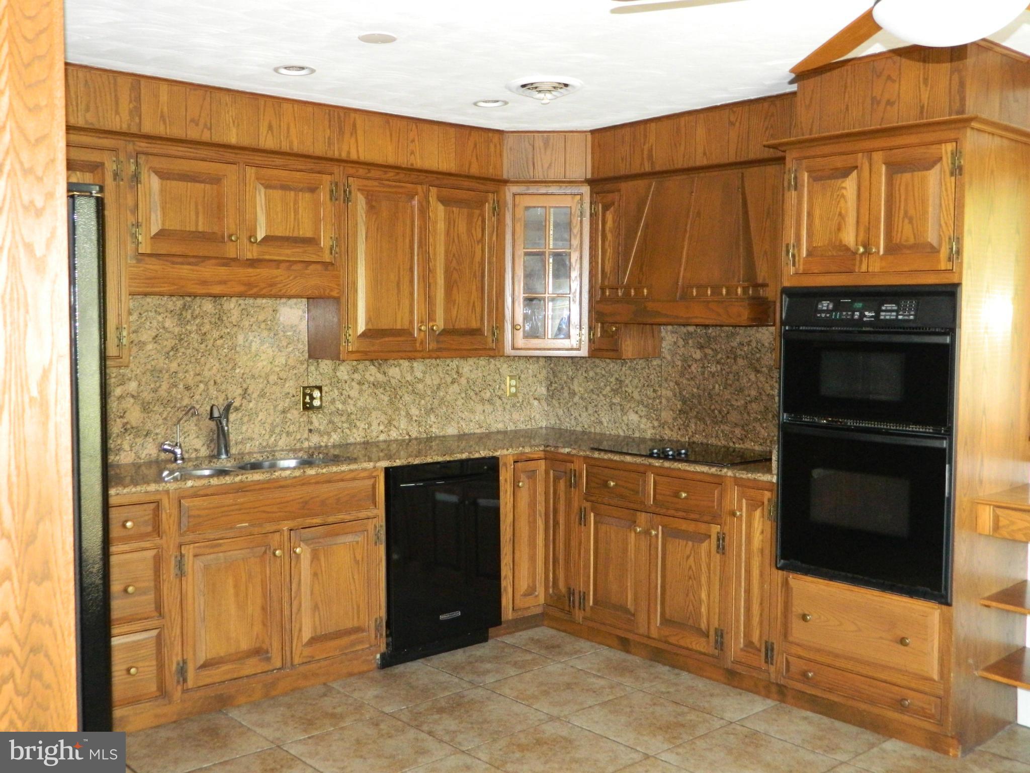 1500 Fullerton Road Edgewater, MD 21037 - Photo 6 of 22 Kitchen