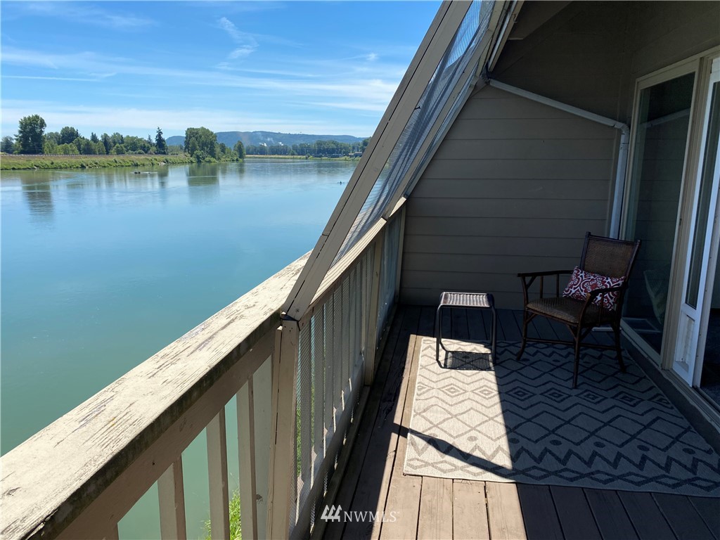 1310 River Road, Unit 3 Longview, WA 98632 - Photo 4 of 37 Gallery Image 4