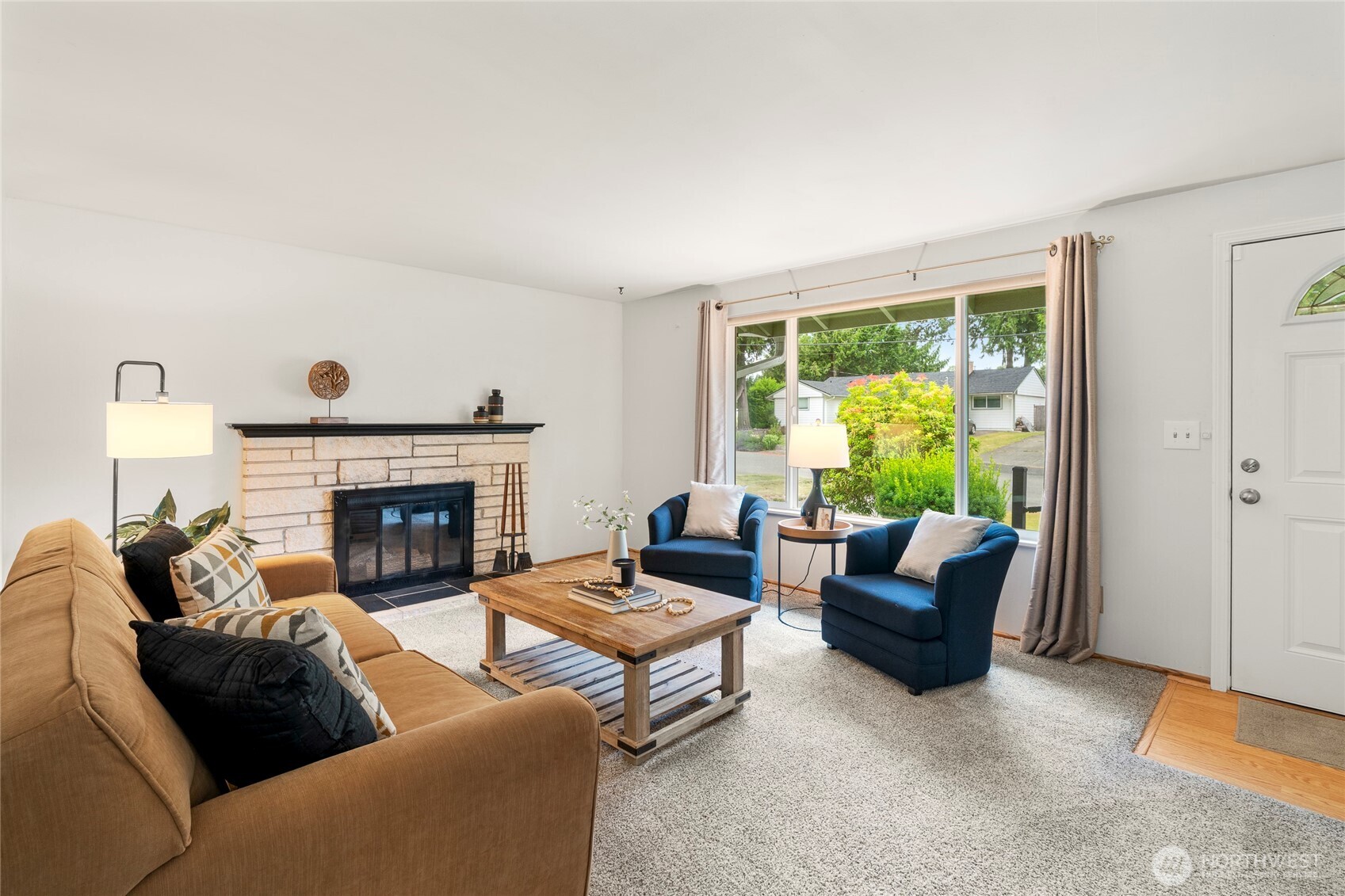 8811 Northeast 187th Street Bothell, WA 98011 - Photo 4 of 28
