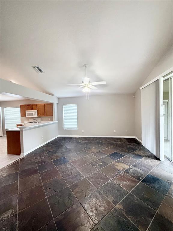 31138 Harthorn Court Wesley Chapel, FL 33543 - Photo 11 of 16