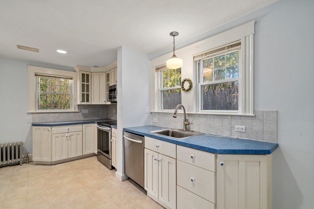 22 Woodside Road Medford, MA 02155 - Photo 13 of 28 Gallery Image 13