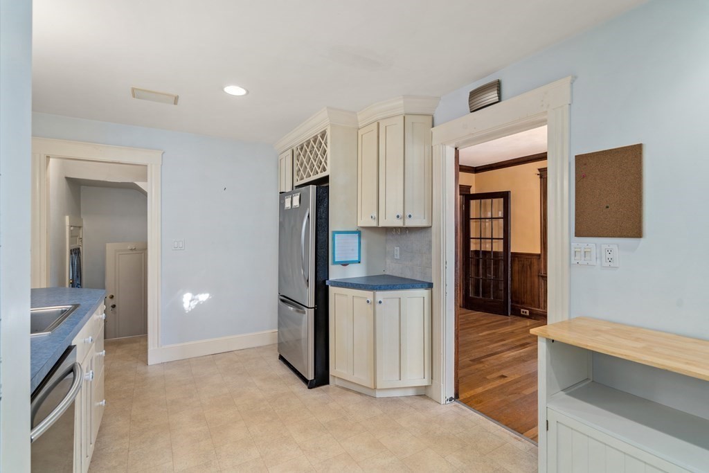 22 Woodside Road Medford, MA 02155 - Photo 15 of 28 Gallery Image 15