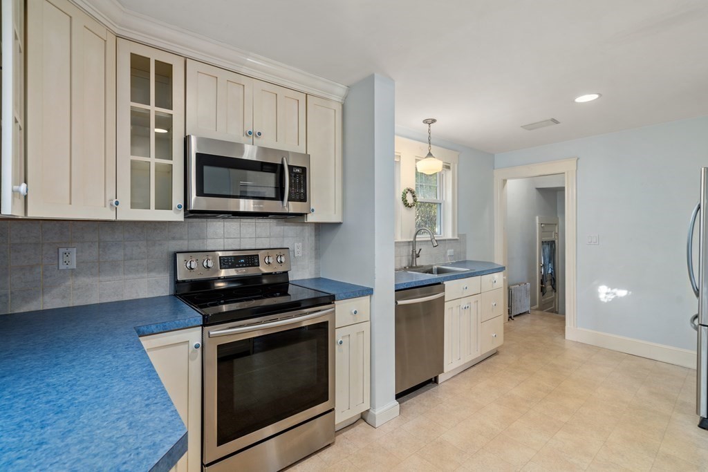 22 Woodside Road Medford, MA 02155 - Photo 16 of 28 Gallery Image 16