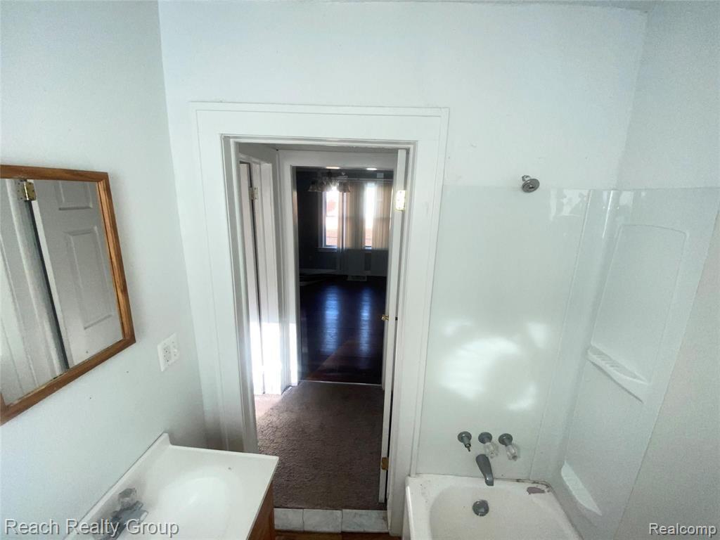 20201 Ilene Street Detroit, MI 48221 - Photo 6 of 7 GetMedia (57)