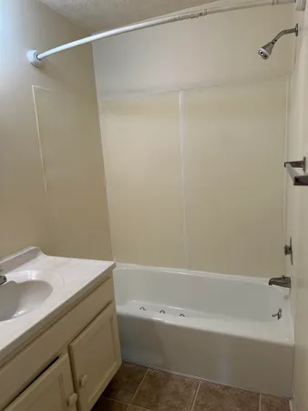 $114,900 | 408 North West Avenue, Freeport, IL 61032