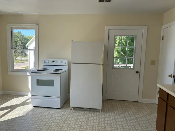 $114,900 | 408 North West Avenue, Freeport, IL 61032