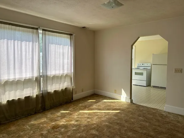 $114,900 | 408 North West Avenue, Freeport, IL 61032