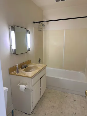 $114,900 | 408 North West Avenue, Freeport, IL 61032