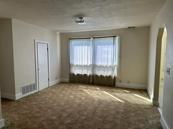 $114,900 | 408 North West Avenue, Freeport, IL 61032