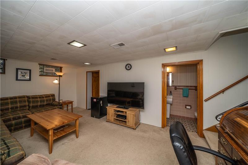 28 Rose Leaf Road Pittsburgh, PA 15220 - Photo 18 of 23 Gallery Image 18