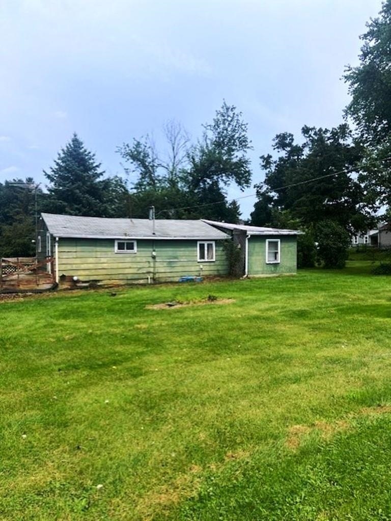 205 West Coral Street Lena, IL 61048 - Photo 1 of 16 Gallery Image 1