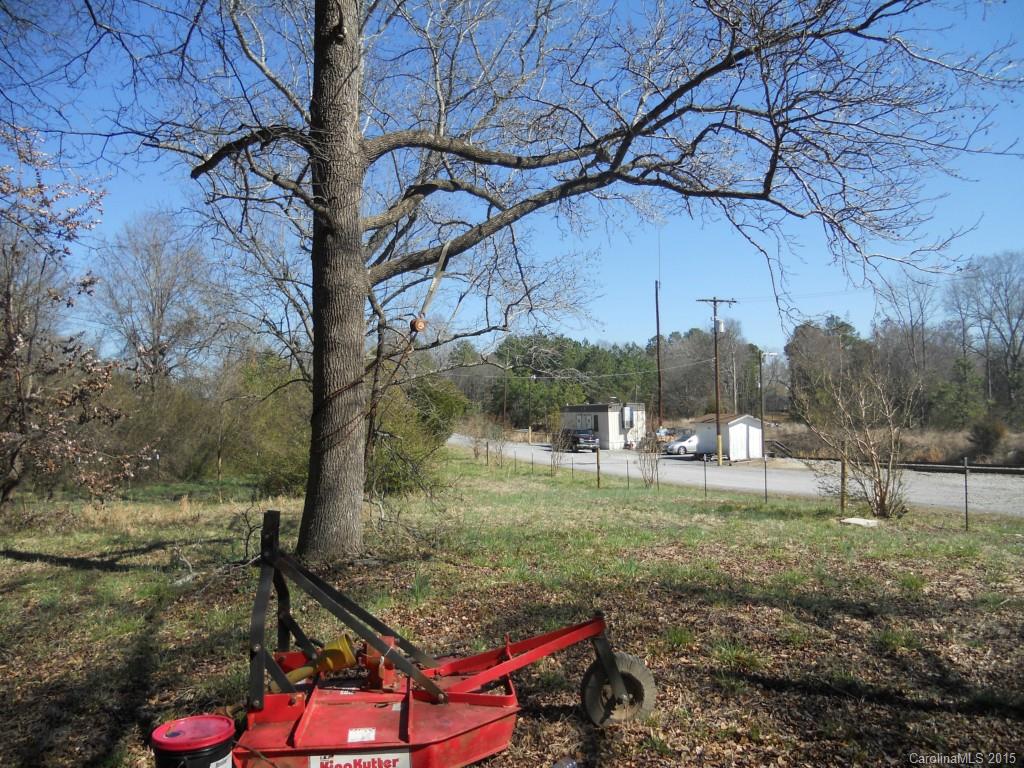 4771 Pottery Road Catawba, SC 29704 - Photo 5 of 18 a backyard of a house with lots of green space