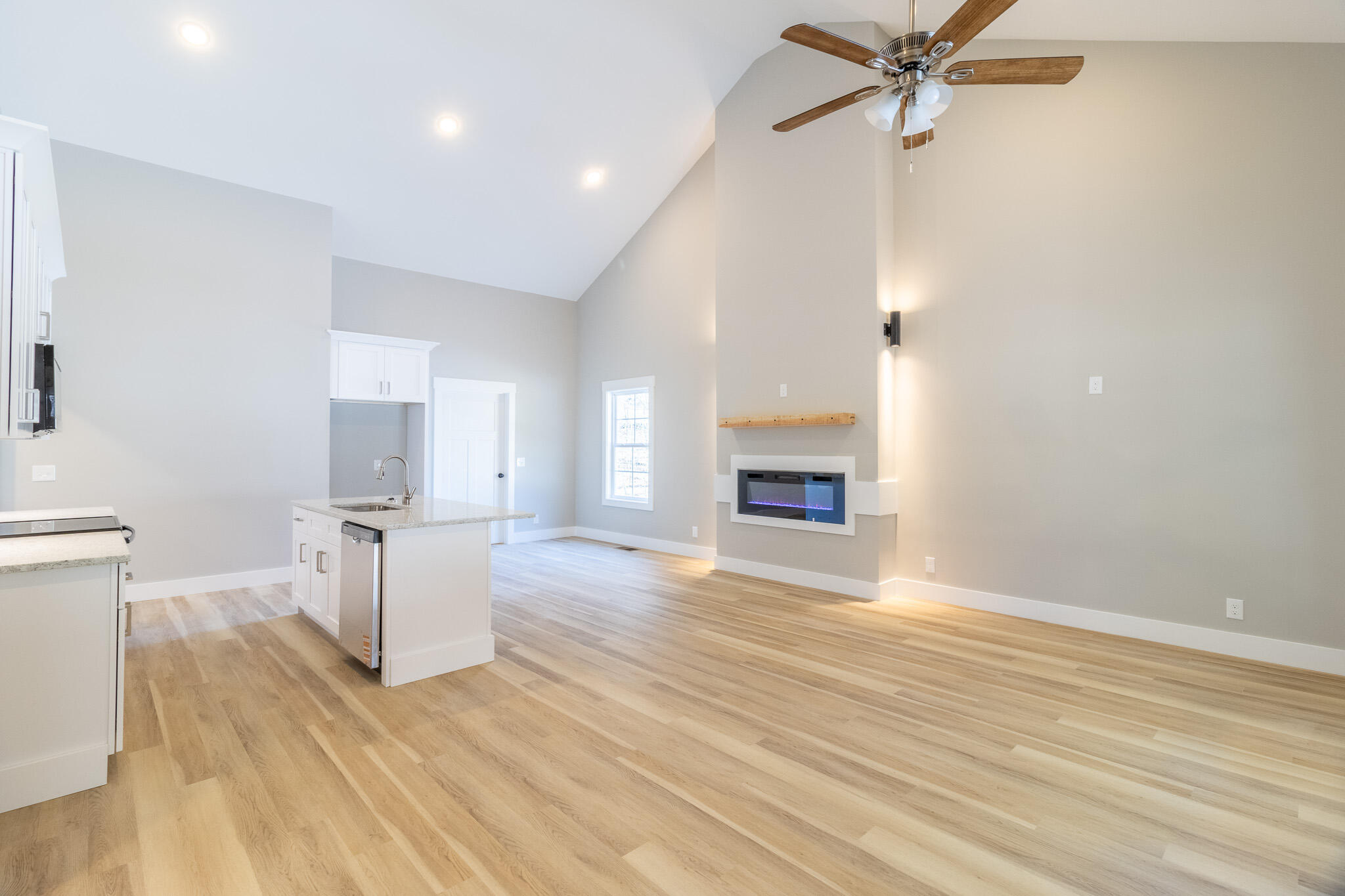 2172 South Riverbend Road Dalton, GA 30721 - Photo 5 of 21 _MG_0847-HDR