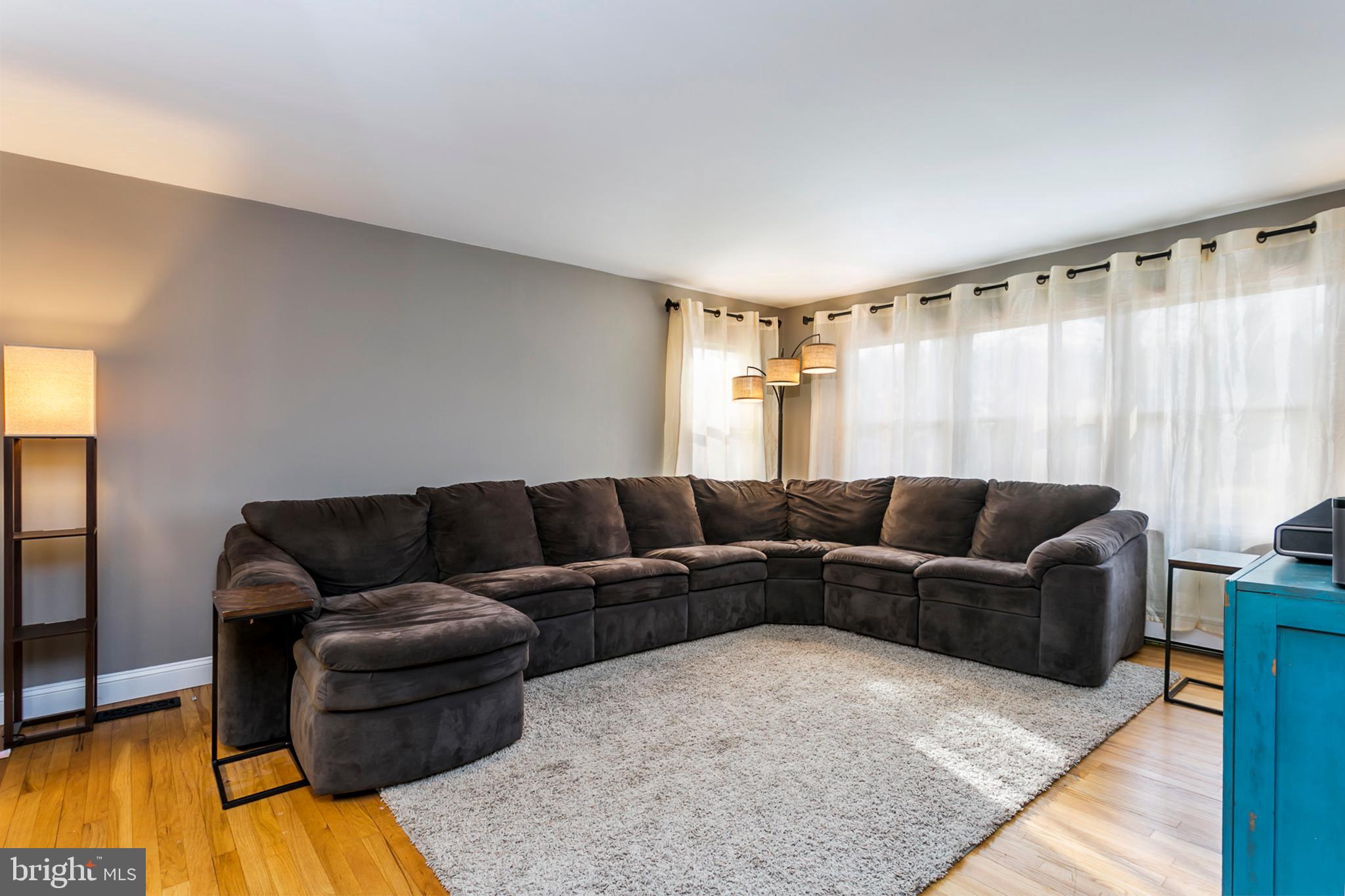 2730 Barrick Road Finksburg, MD 21048 - Photo 8 of 33 Wonderful Living Room Space