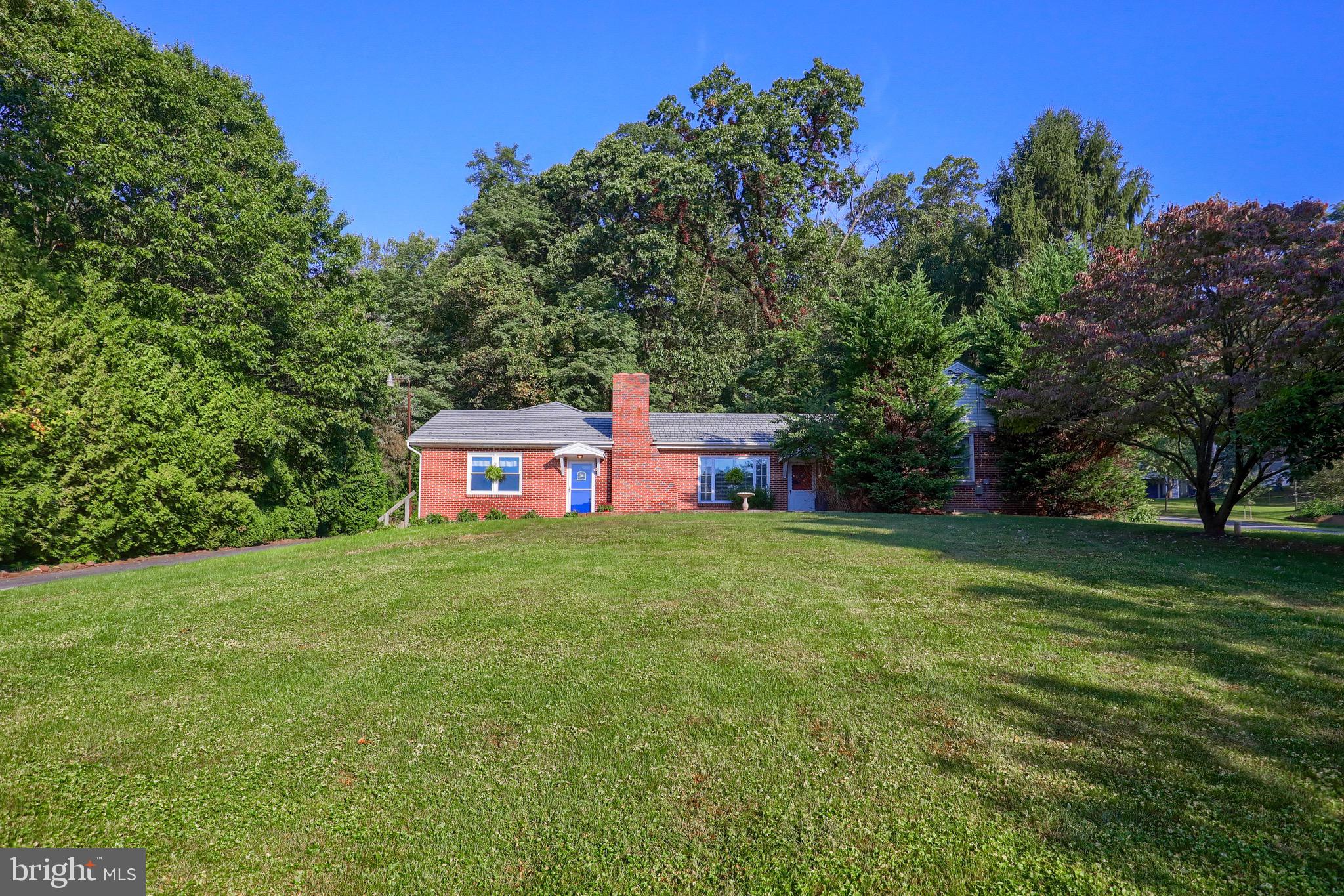 312 Ridge Avenue Ephrata, PA 17522 - Photo 1 of 35 Gallery Image 1