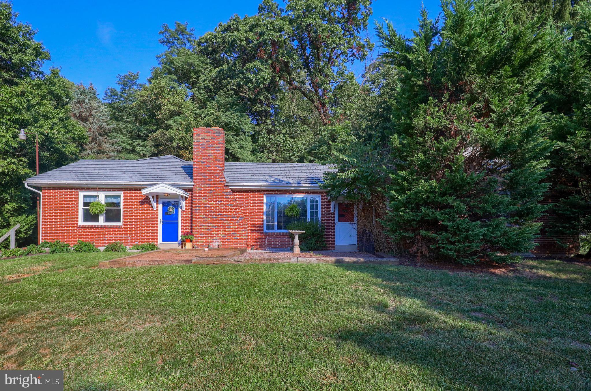 312 Ridge Avenue Ephrata, PA 17522 - Photo 3 of 35 Gallery Image 3