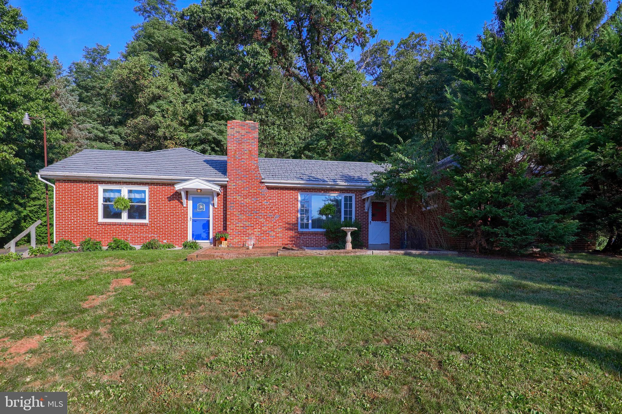 312 Ridge Avenue Ephrata, PA 17522 - Photo 4 of 35 Gallery Image 4