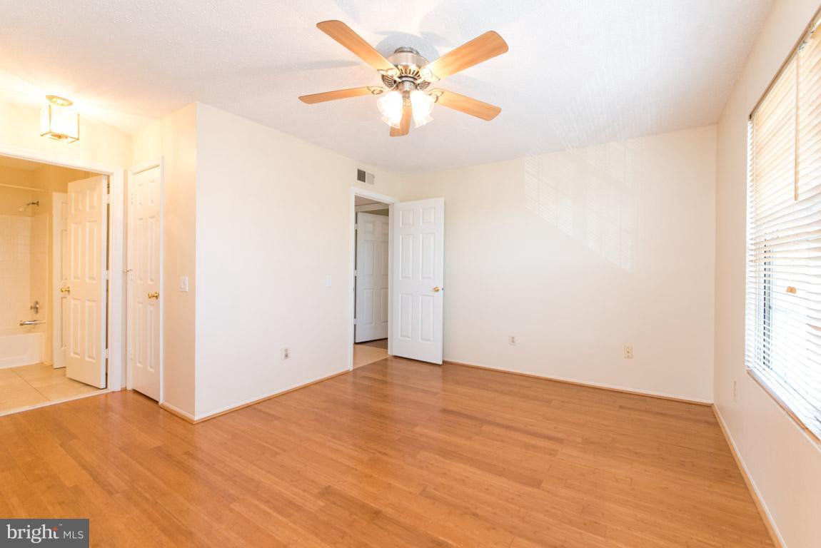 126 Fort Evans Road Southeast, Unit E Leesburg, VA 20175 - Photo 9 of 25 Bedroom (Master)