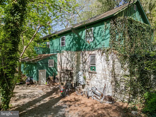 a view of outdoor space