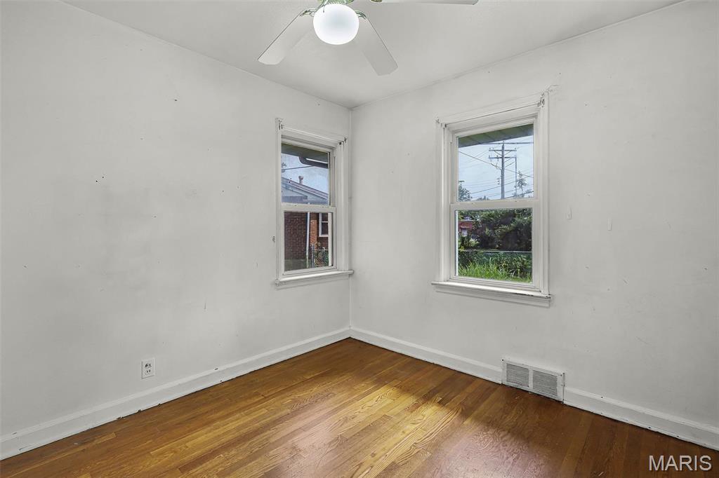 1041 Chambers Road St. Louis, MO 63137 - Photo 8 of 16