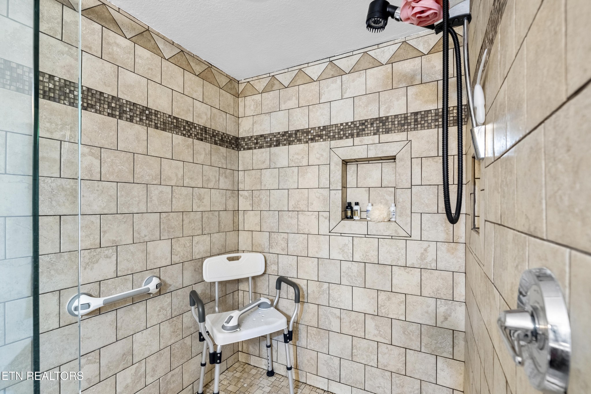 316 Red Hill Road Andersonville, TN 37705 - Photo 59 of 59 a bathroom with a toilet and shower