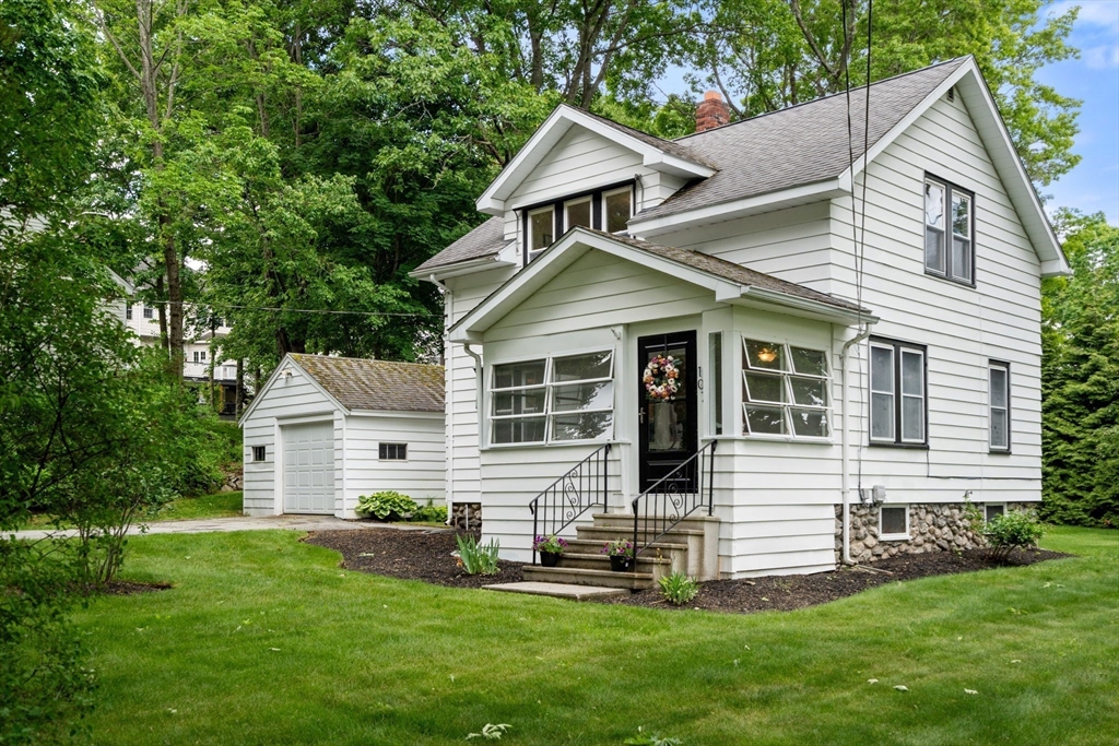 107 Winter Hill Road Holden, MA 01520 - Photo 2 of 34