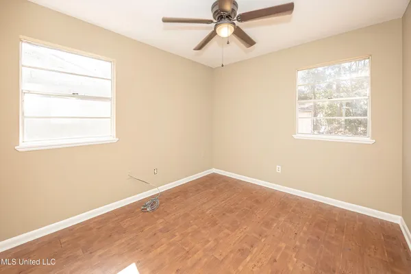 $1,400 | 105 Hickory Drive, Ocean Springs, MS 39564