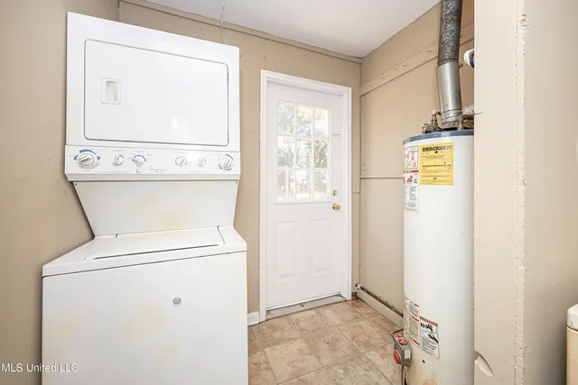 $1,400 | 105 Hickory Drive, Ocean Springs, MS 39564