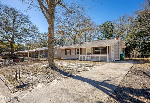 $1,400 | 105 Hickory Drive, Ocean Springs, MS 39564