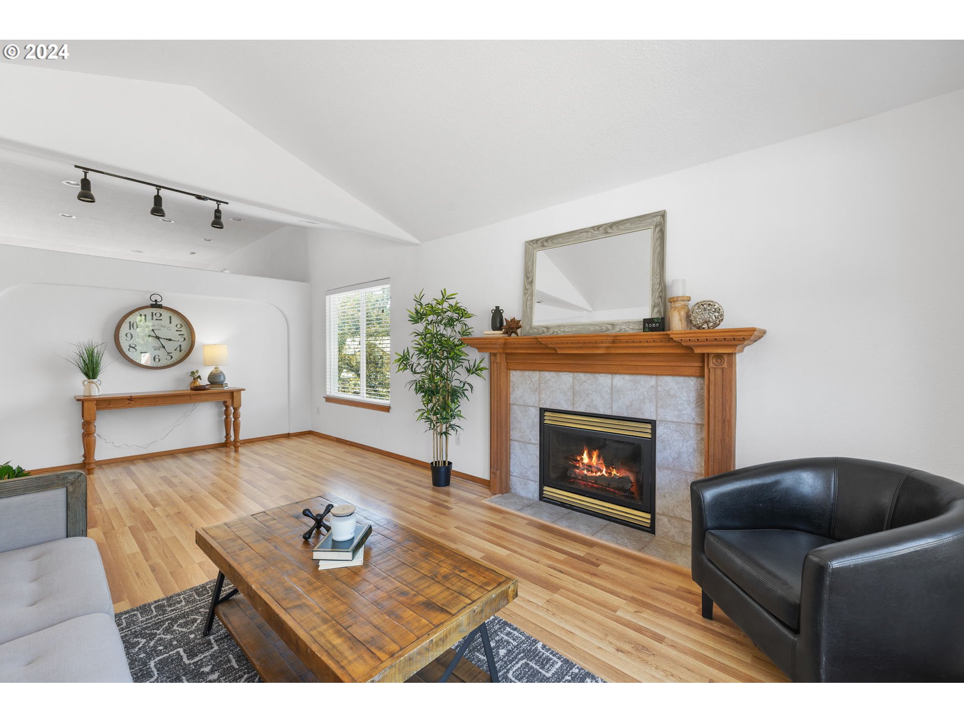 4806 R Drive Washougal, WA 98671 - Photo 6 of 38 Gallery Image 6