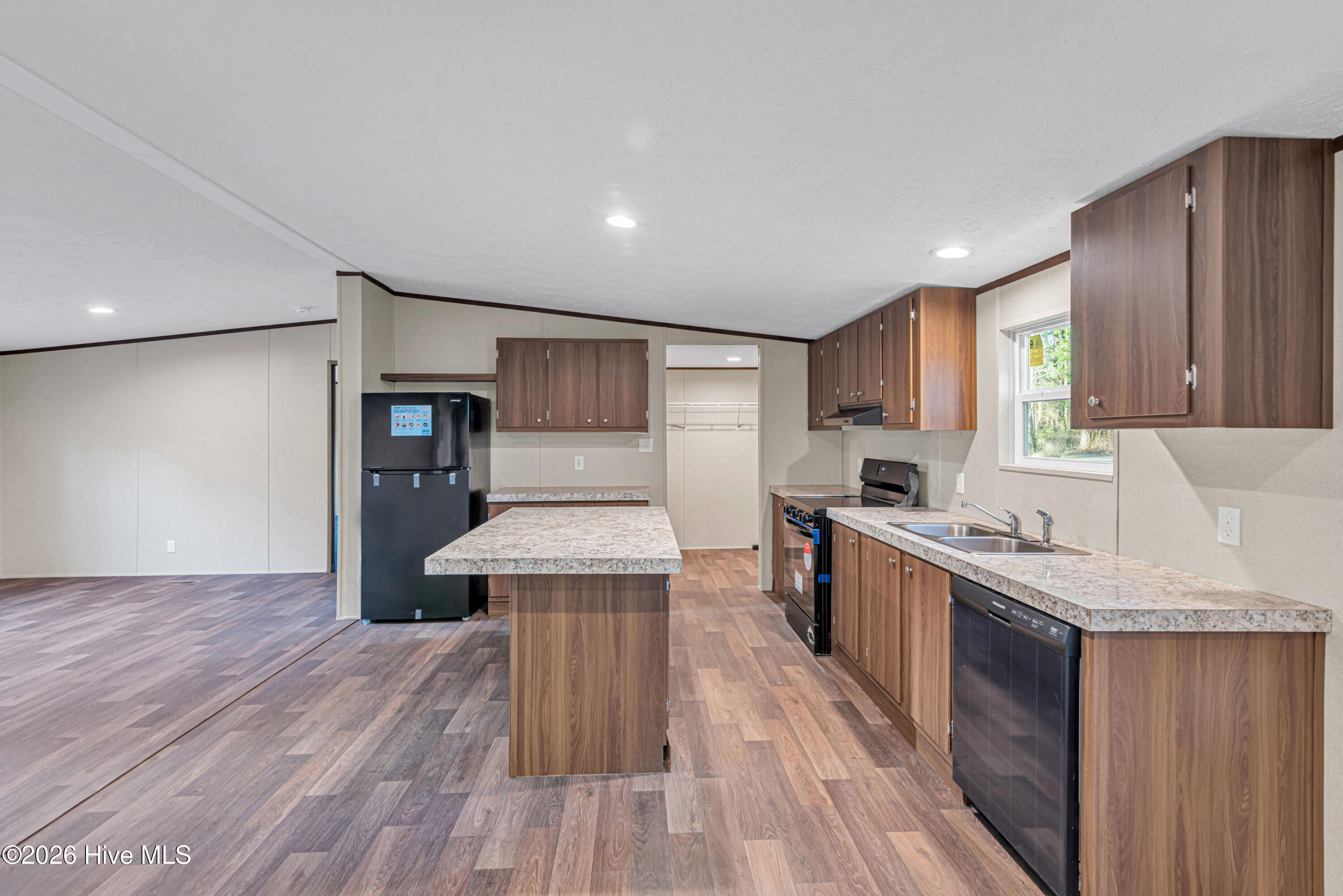 724 Gurganus Road Maple Hill, NC 28454 - Photo 4 of 34 DSC_9089