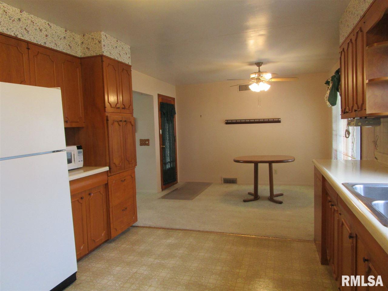 302 East 2nd Street Atkinson, IL 61235 - Photo 11 of 21 Gallery Image 11