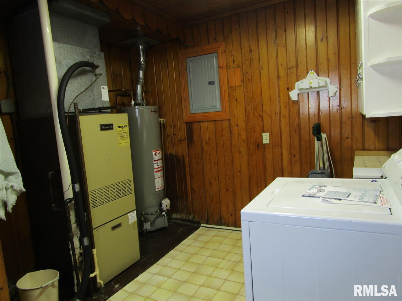 302 East 2nd Street Atkinson, IL 61235 - Photo 17 of 21 Gallery Image 17