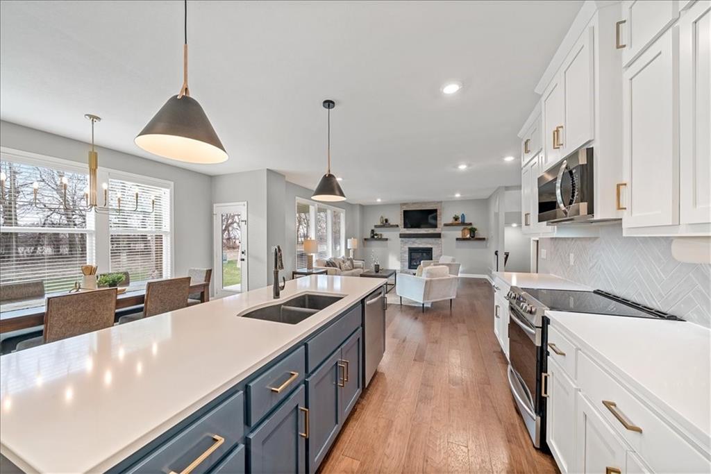 19004 Skyview Lane Spring Hill, KS 66083 - Photo 11 of 33