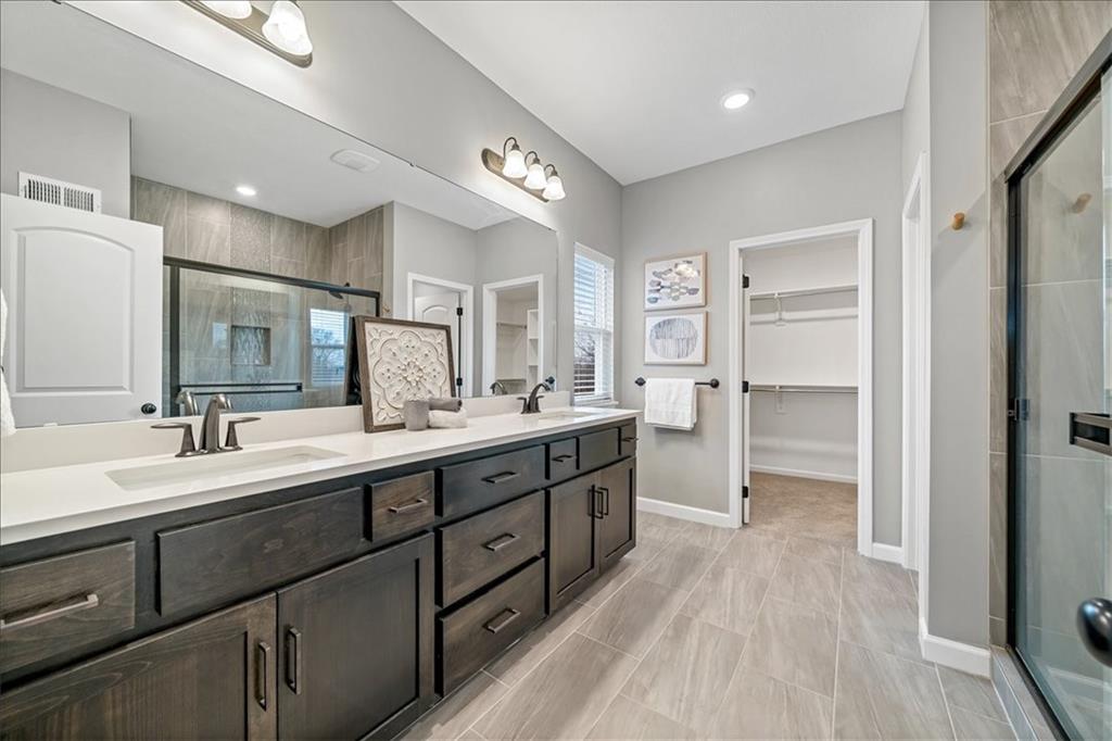 19004 Skyview Lane Spring Hill, KS 66083 - Photo 17 of 33