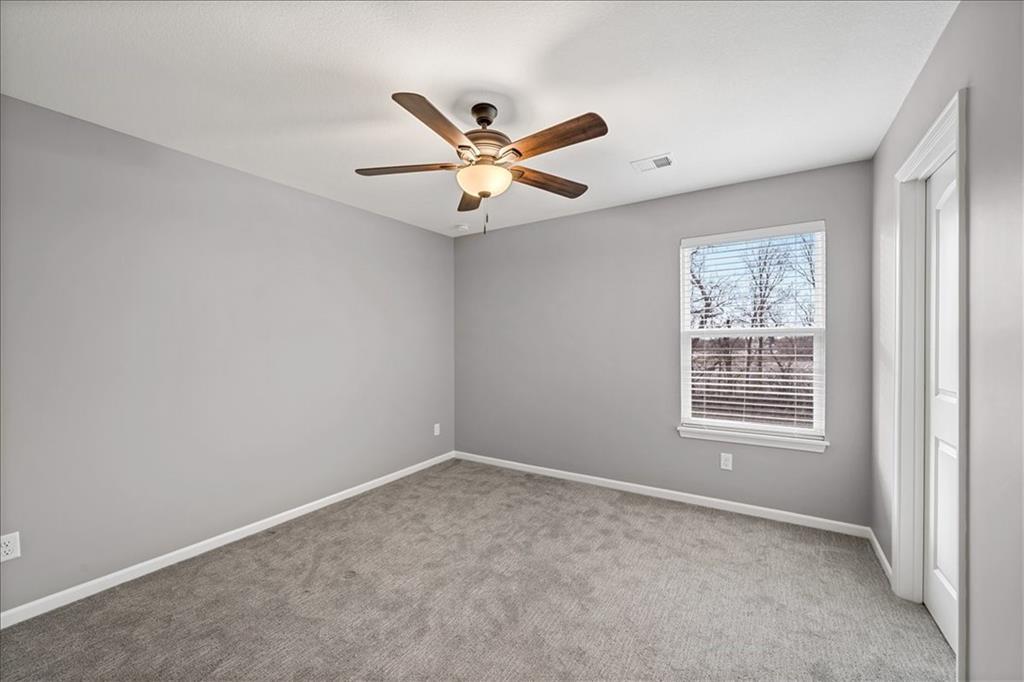 19004 Skyview Lane Spring Hill, KS 66083 - Photo 20 of 33