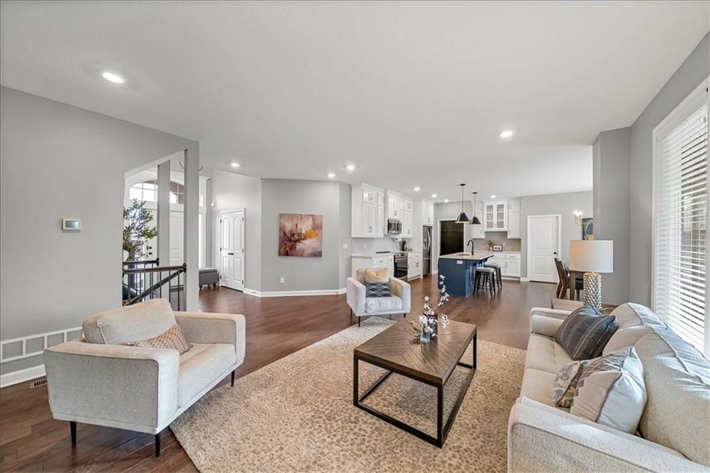 19004 Skyview Lane Spring Hill, KS 66083 - Photo 6 of 33