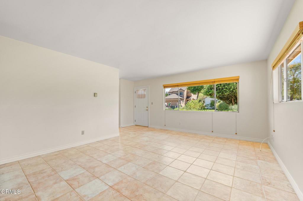 53 Prospect Street Oak View, CA 93022 - Photo 8 of 32 53PROSPECT-05