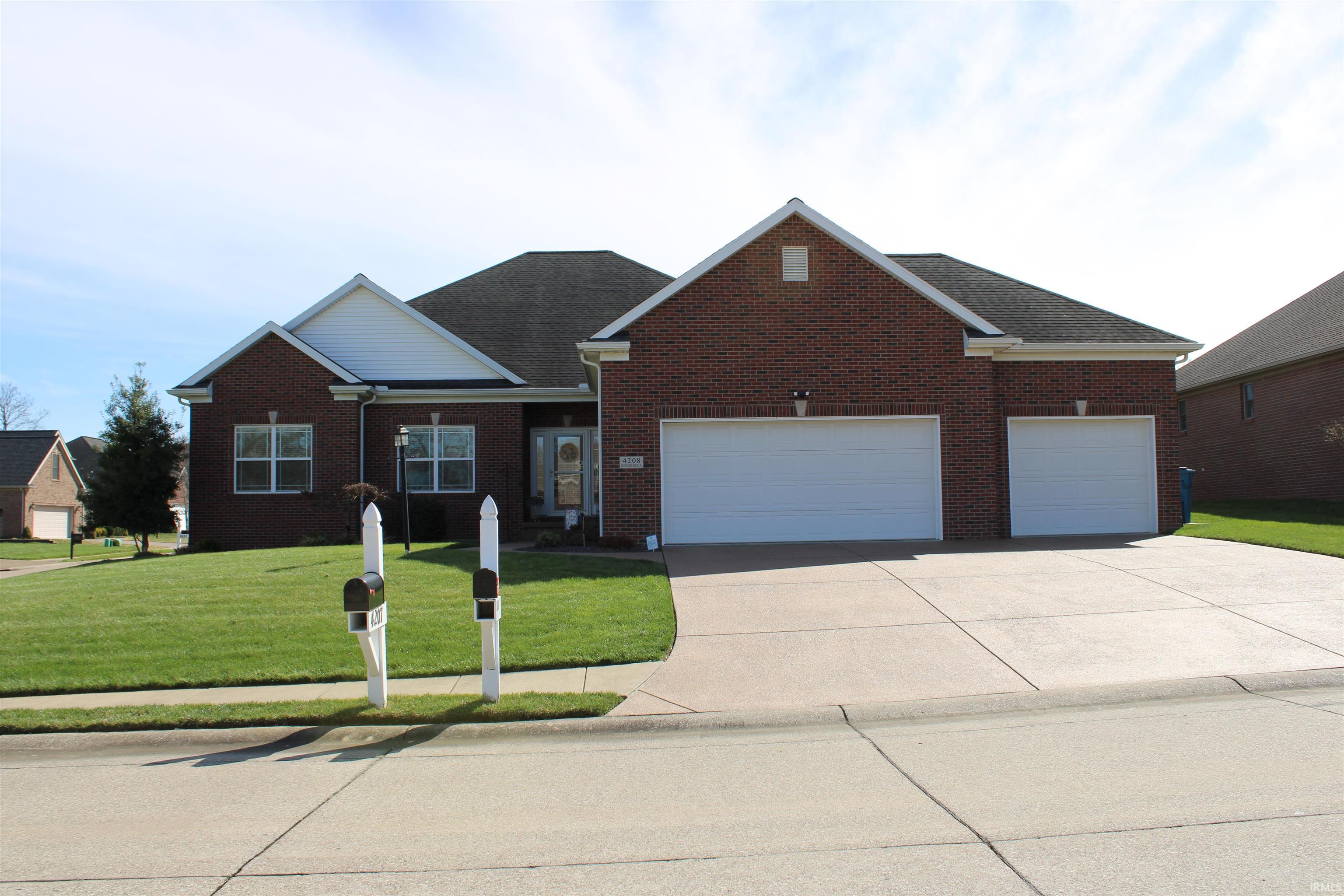 4208 Huntington Ridge Circle Newburgh, IN 47630 - Photo 33 of 36 Gallery Image 33